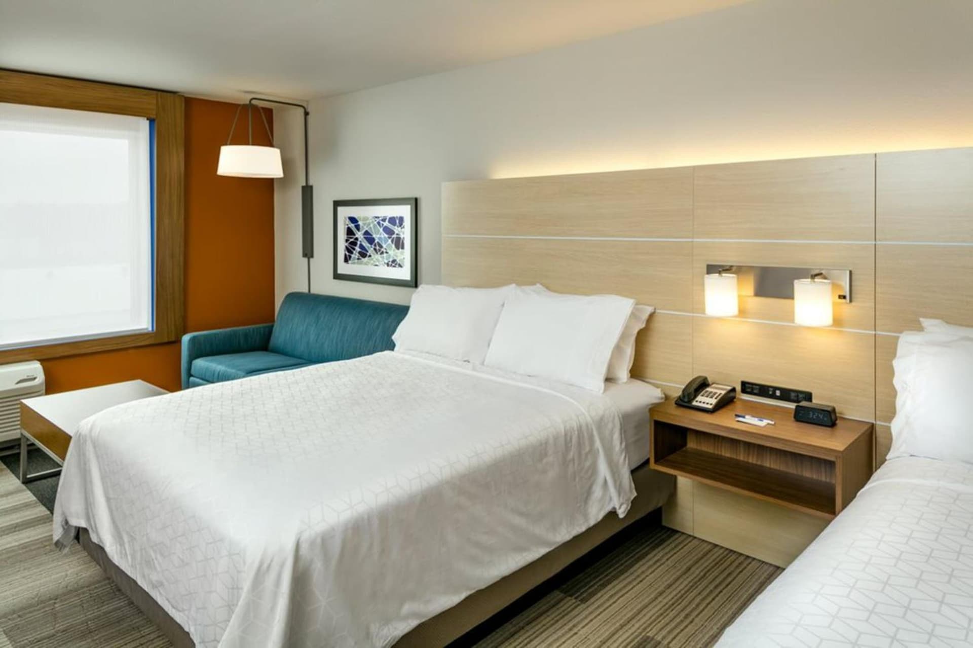 Holiday Inn Express & Suites - Medford by IHG gallery photo in Medford, OR — image 46