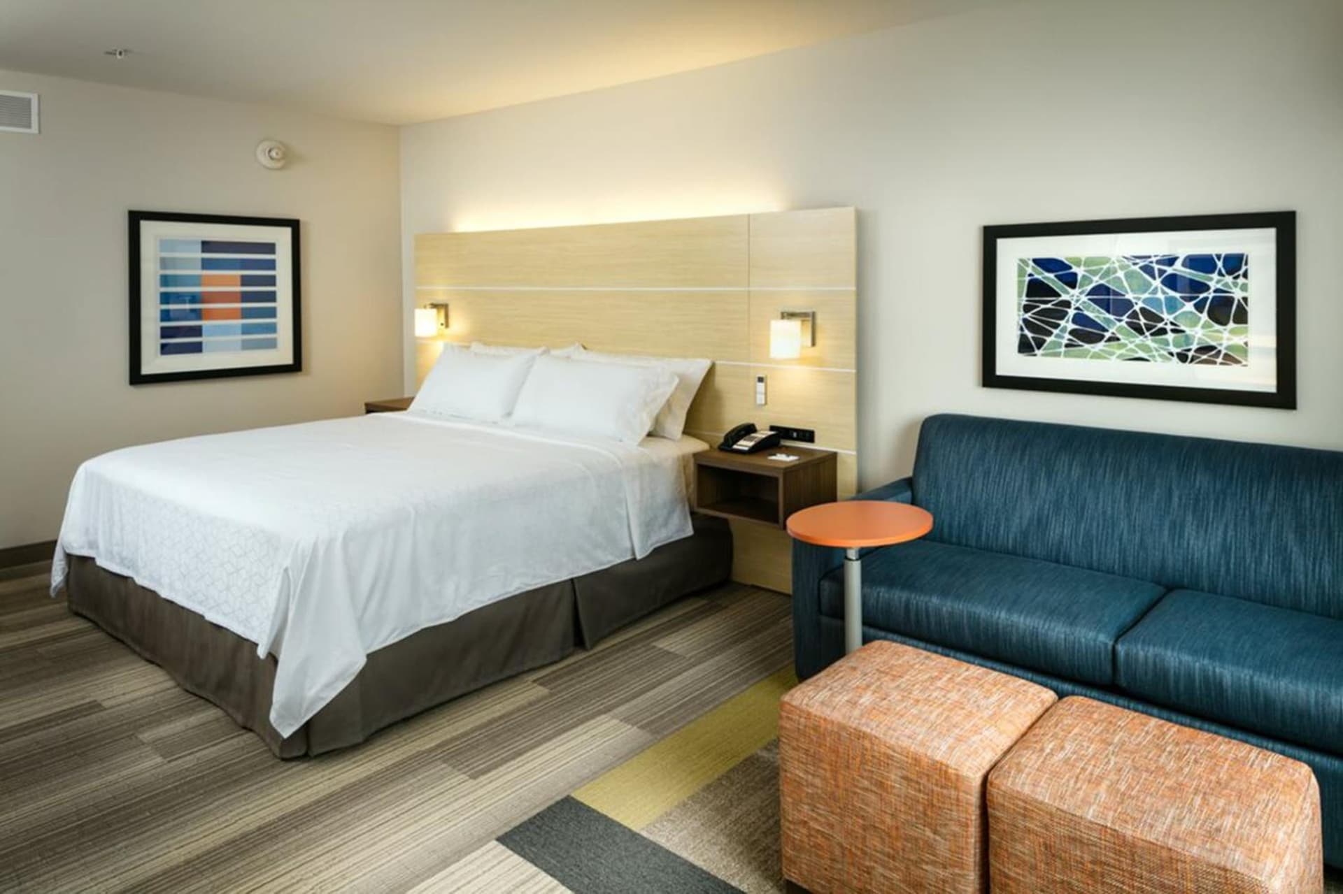 Holiday Inn Express & Suites - Medford by IHG gallery photo in Medford, OR — image 45