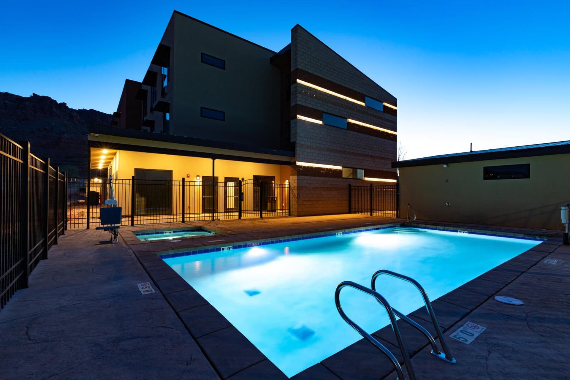 Scenic View Inn & Suites Moab interior in Moab, UT — gallery photo 2
