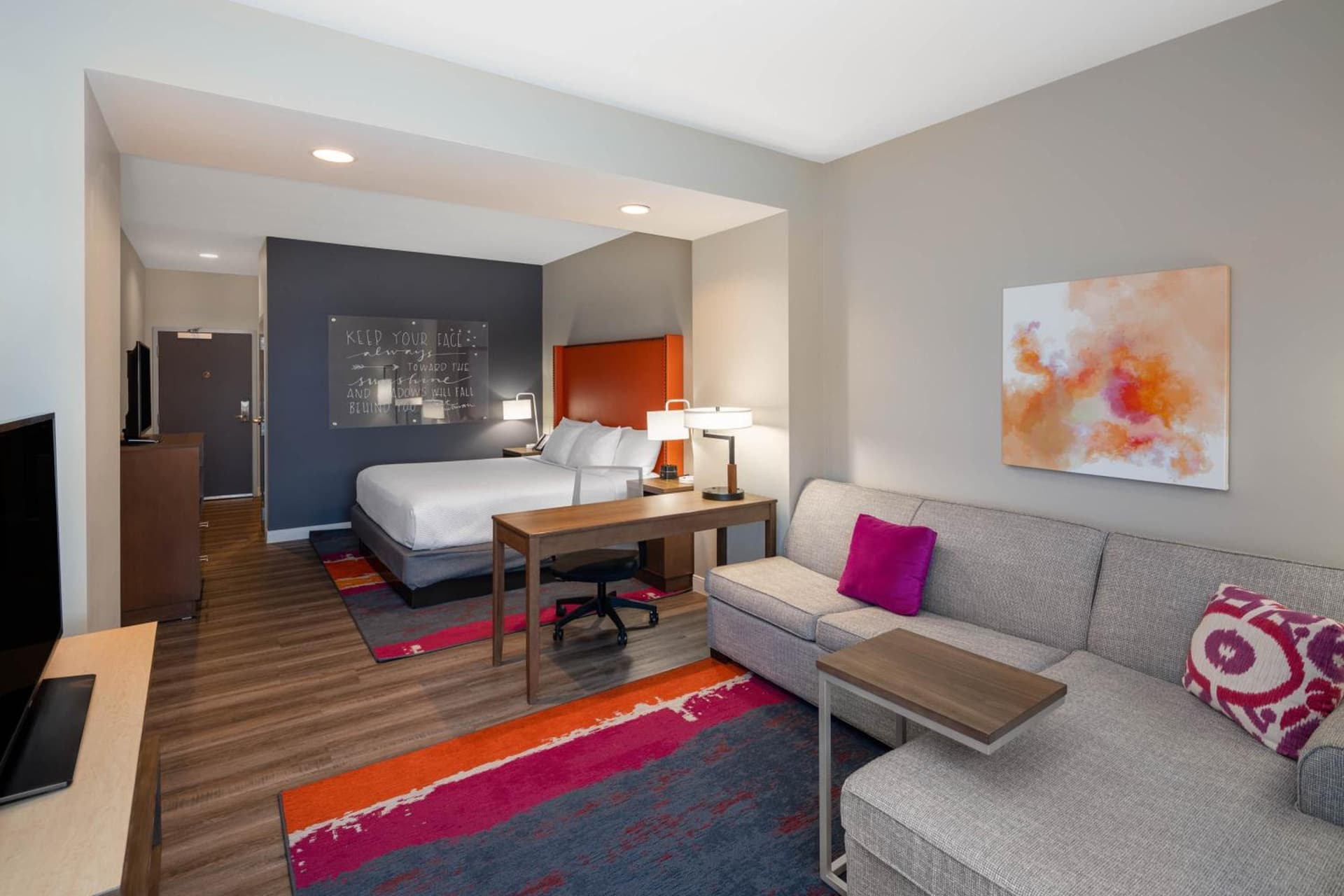 La Quinta by Wyndham Greensboro Airport High Point gallery photo in Greensboro, NC — image 26