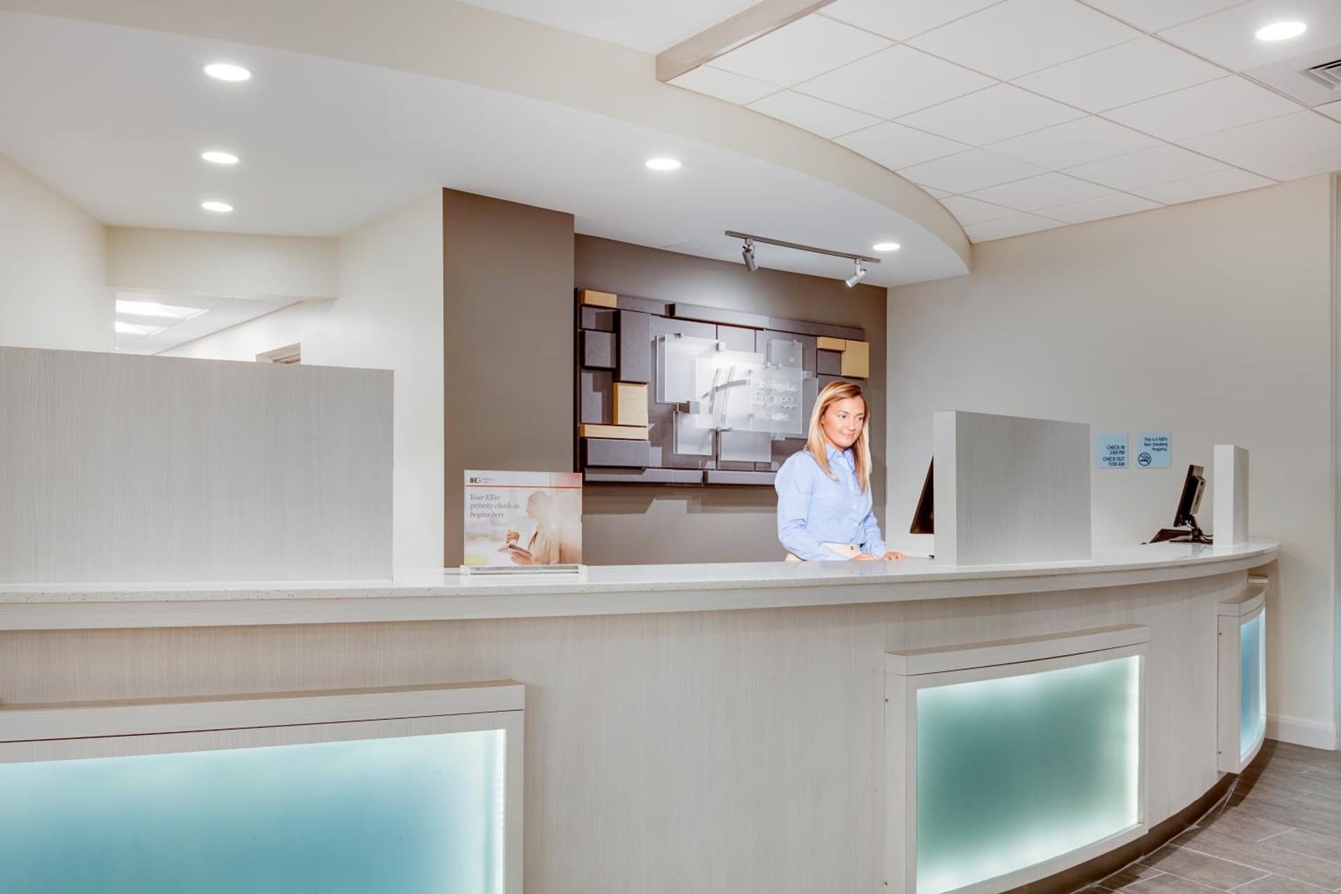 Holiday Inn Express & Suites Panama City Beach - Beachfront by IHG gallery photo in Panama City Beach, FL — image 63
