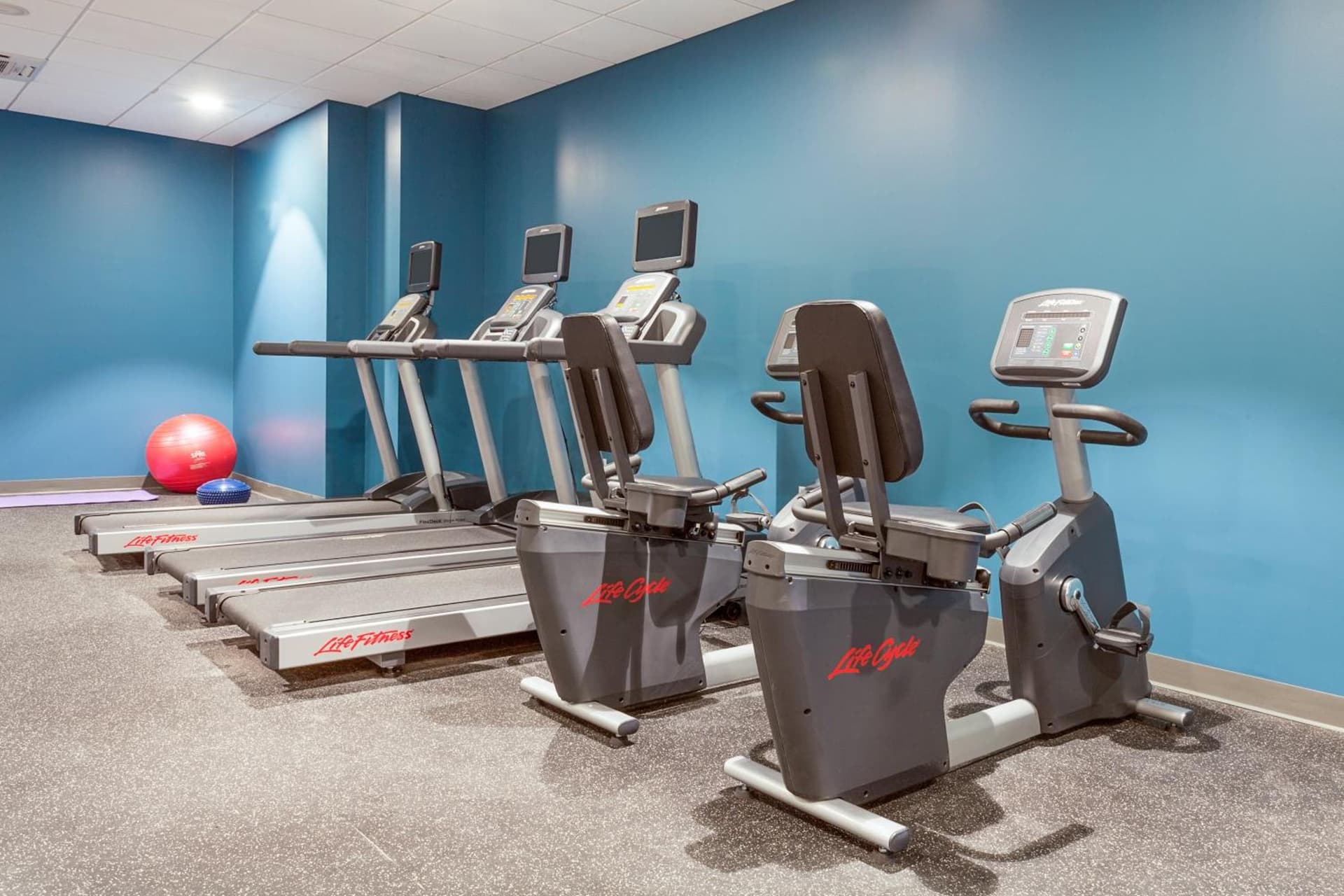 Holiday Inn Express & Suites Panama City Beach - Beachfront by IHG gallery photo in Panama City Beach, FL — image 49