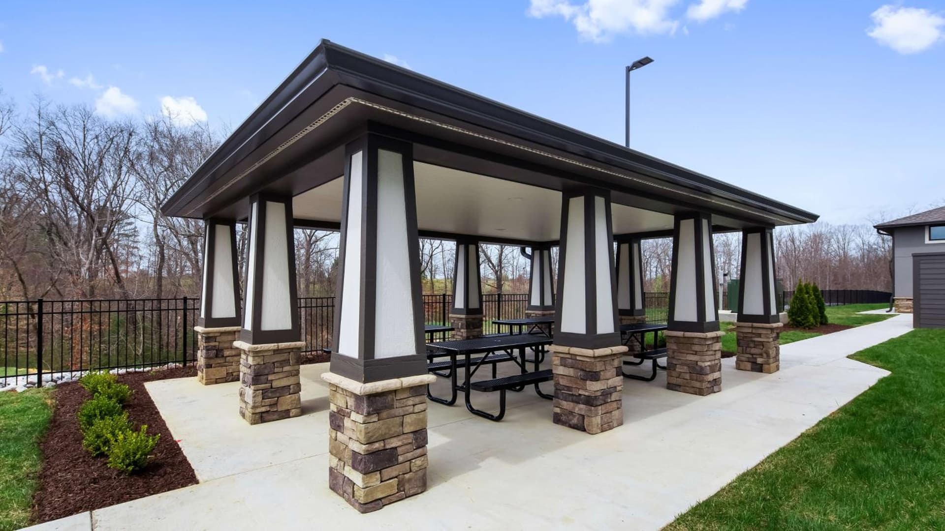 Best Western Plus Lawrenceburg property views in Lawrenceburg, TN — gallery photo 3