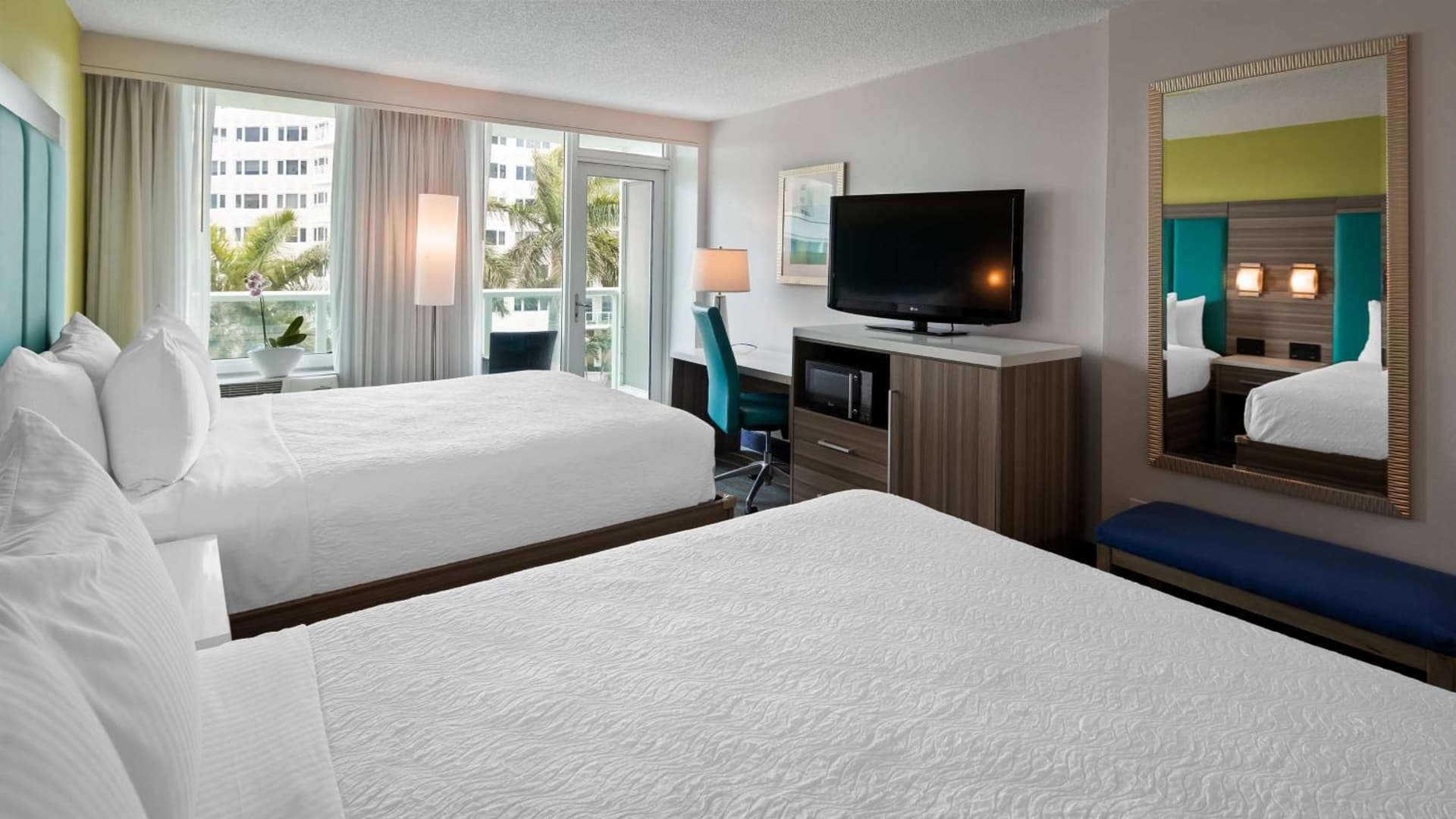 Best Western Plus Oceanside Inn property views in Fort Lauderdale, FL — gallery photo 3