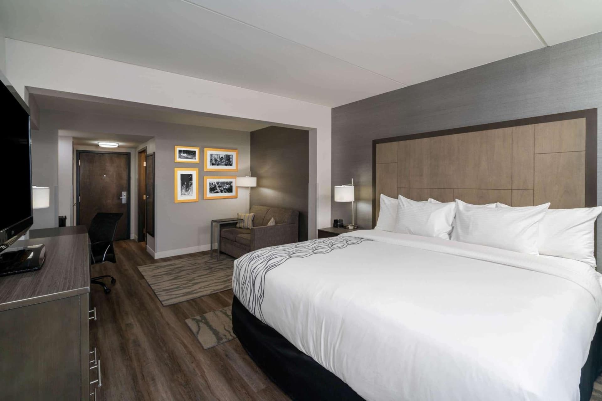 La Quinta by Wyndham Raleigh Downtown North gallery photo in Raleigh, NC — image 7