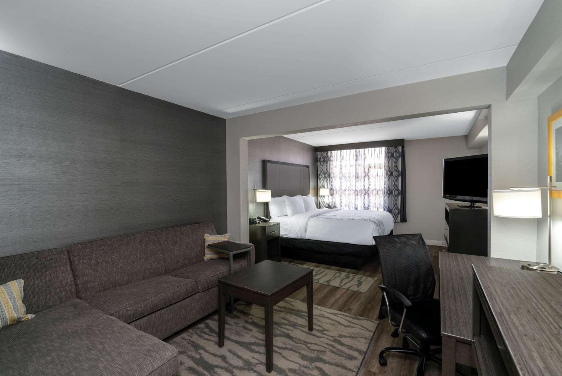 La Quinta by Wyndham Raleigh Downtown North gallery photo in Raleigh, NC — image 16