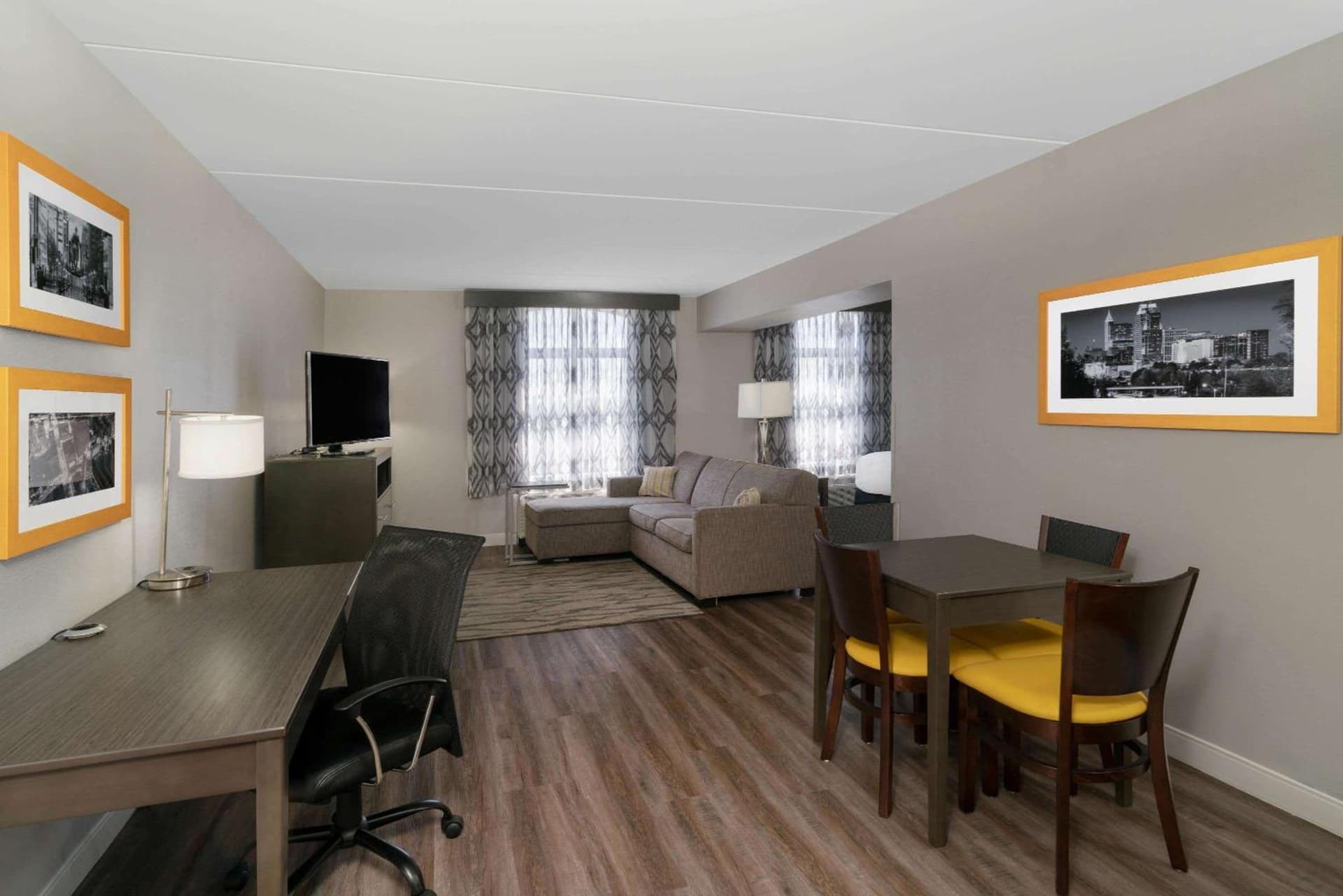 La Quinta by Wyndham Raleigh Downtown North gallery photo in Raleigh, NC — image 6