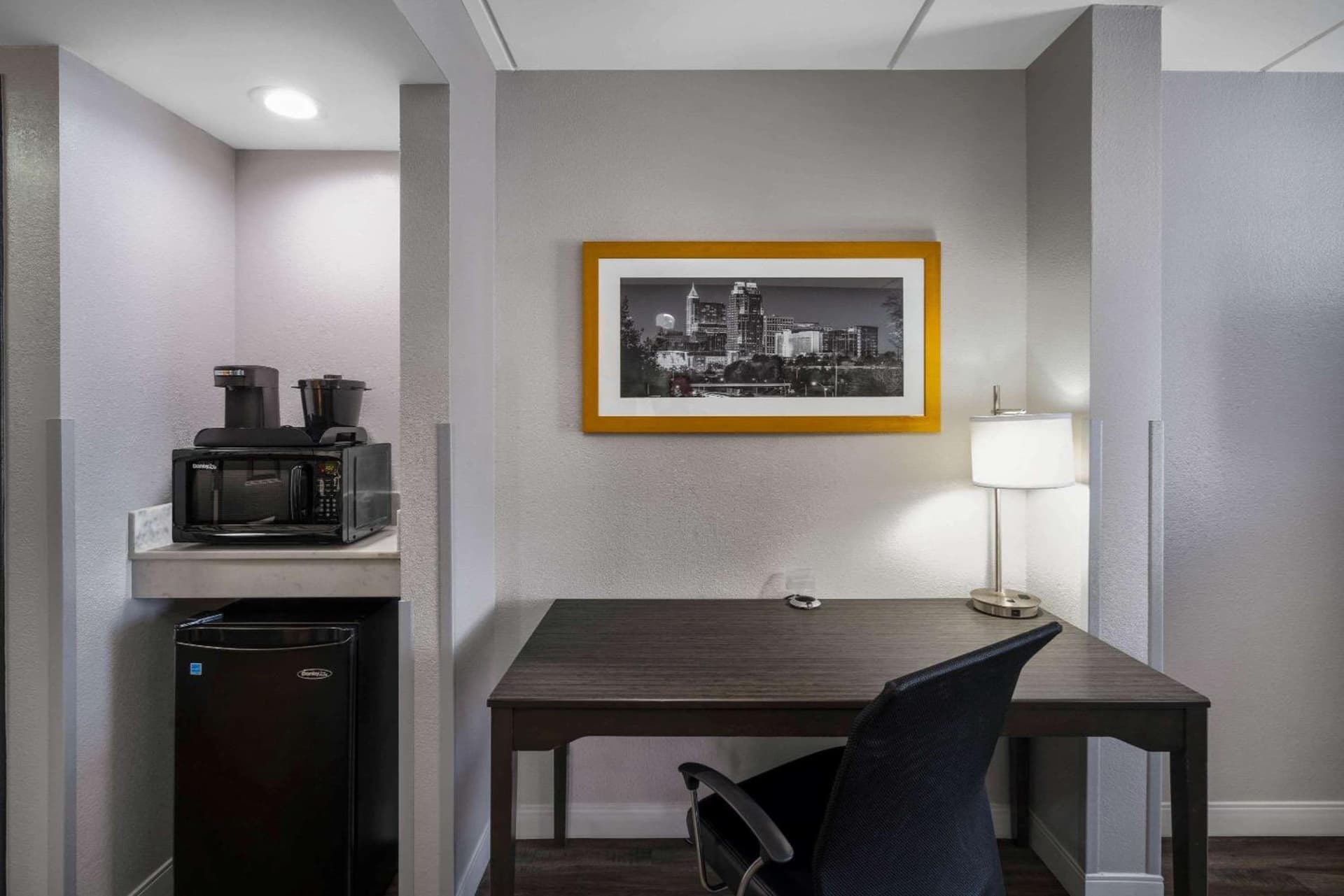 La Quinta by Wyndham Raleigh Downtown North gallery photo in Raleigh, NC — image 17