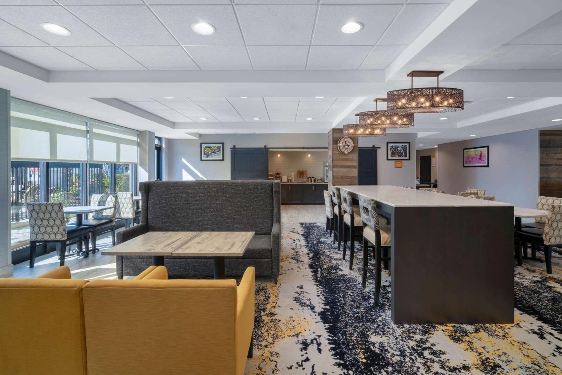 La Quinta by Wyndham Raleigh Downtown North gallery photo in Raleigh, NC — image 13
