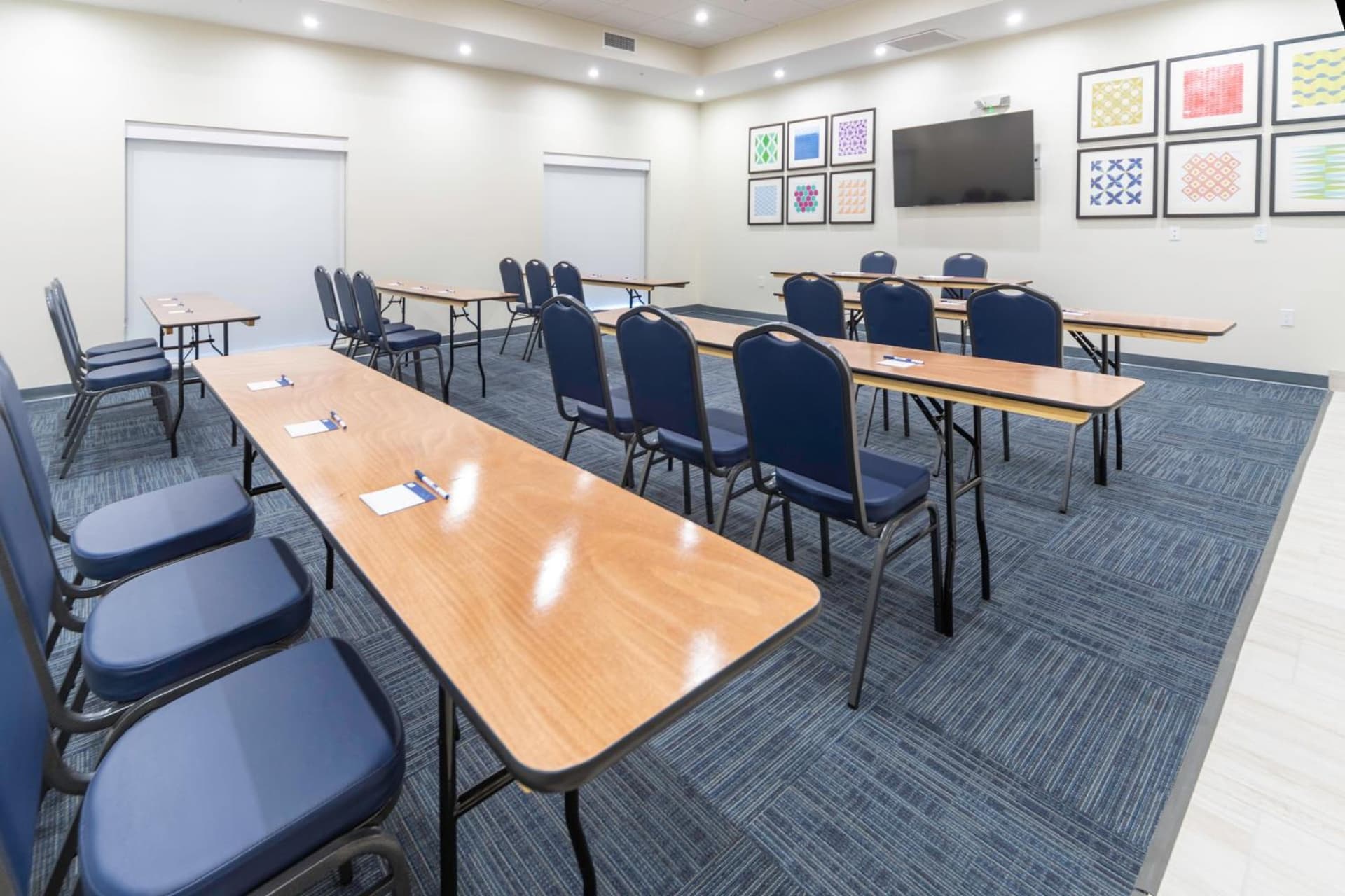 Holiday Inn Express & Suites - Fort Myers Airport by IHG gallery photo in Fort Myers, FL — image 25