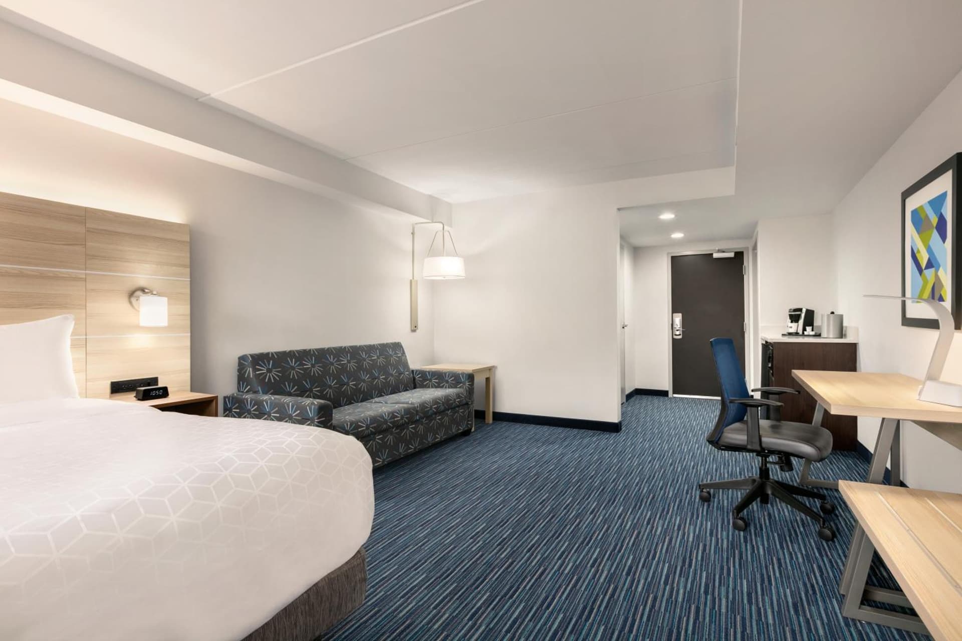 Holiday Inn Express Hotel & Suites Norfolk Airport by IHG gallery photo in Norfolk, VA — image 45
