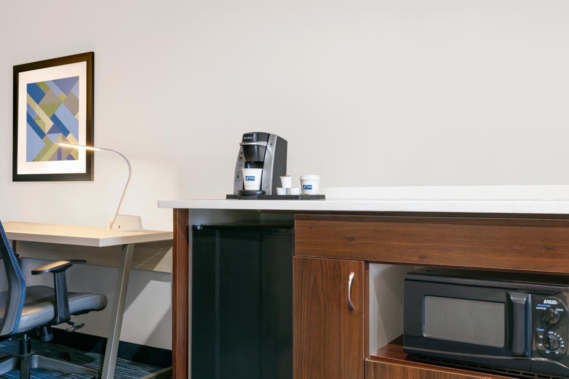 Holiday Inn Express Hotel & Suites Norfolk Airport by IHG gallery photo in Norfolk, VA — image 67