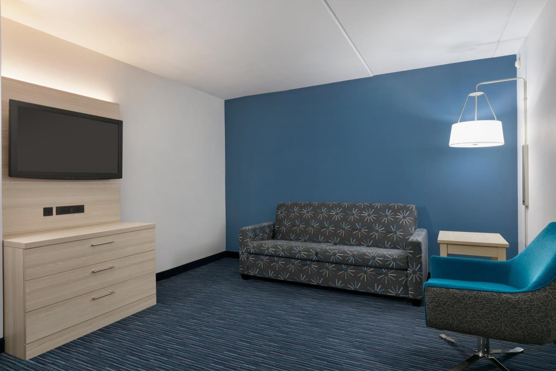 Holiday Inn Express Hotel & Suites Norfolk Airport by IHG gallery photo in Norfolk, VA — image 47