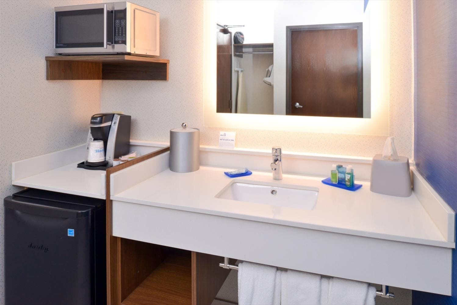 Holiday Inn Express Wixom by IHG gallery photo in Wixom, MI — image 23