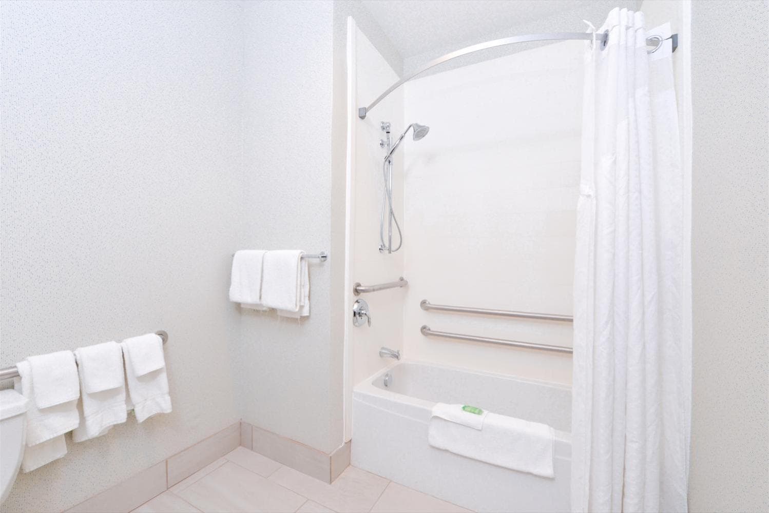 Holiday Inn Express Wixom by IHG gallery photo in Wixom, MI — image 32