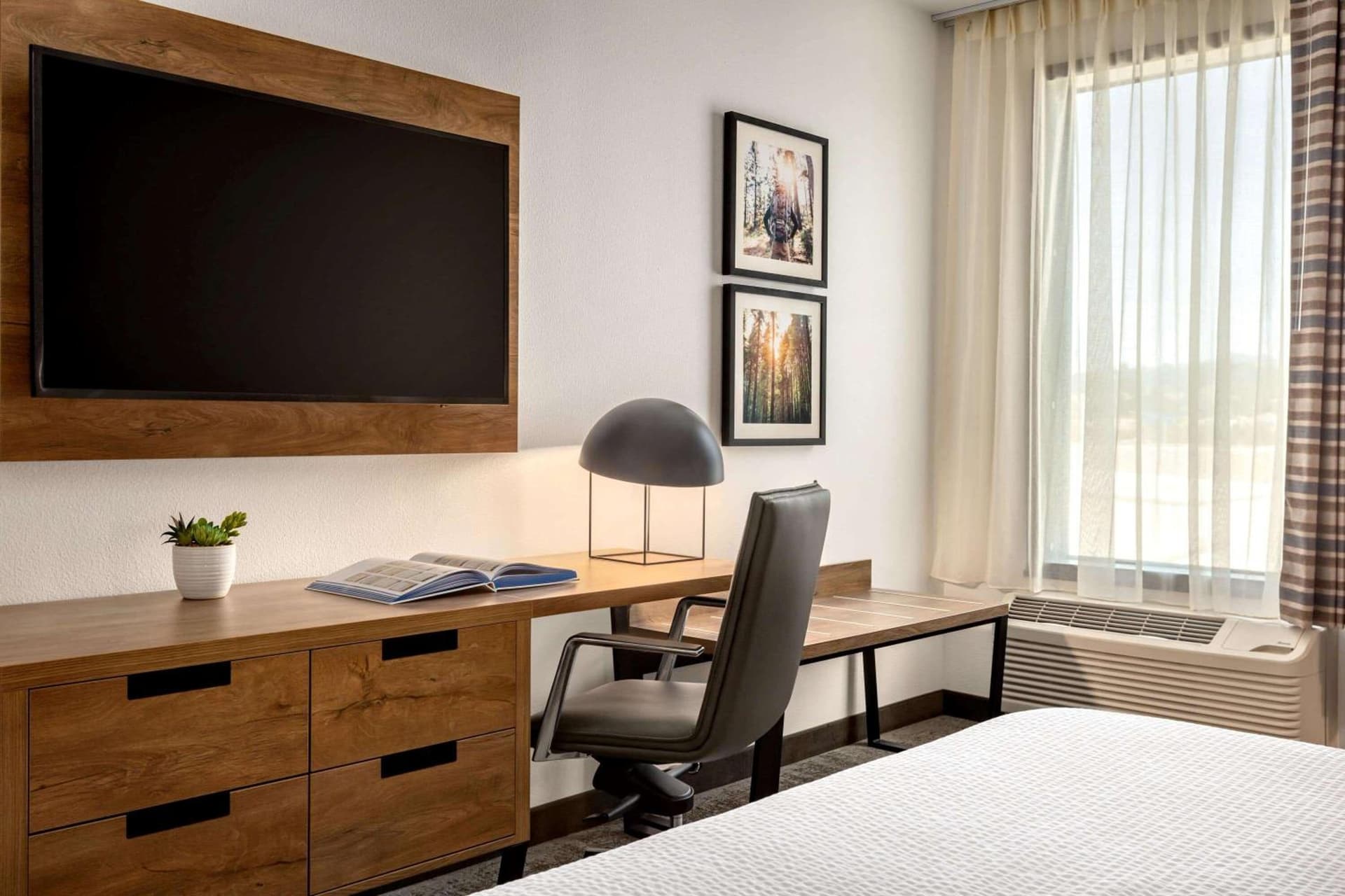 La Quinta Inn & Suites by Wyndham Santa Rosa Sonoma gallery photo in Santa Rosa, CA — image 43