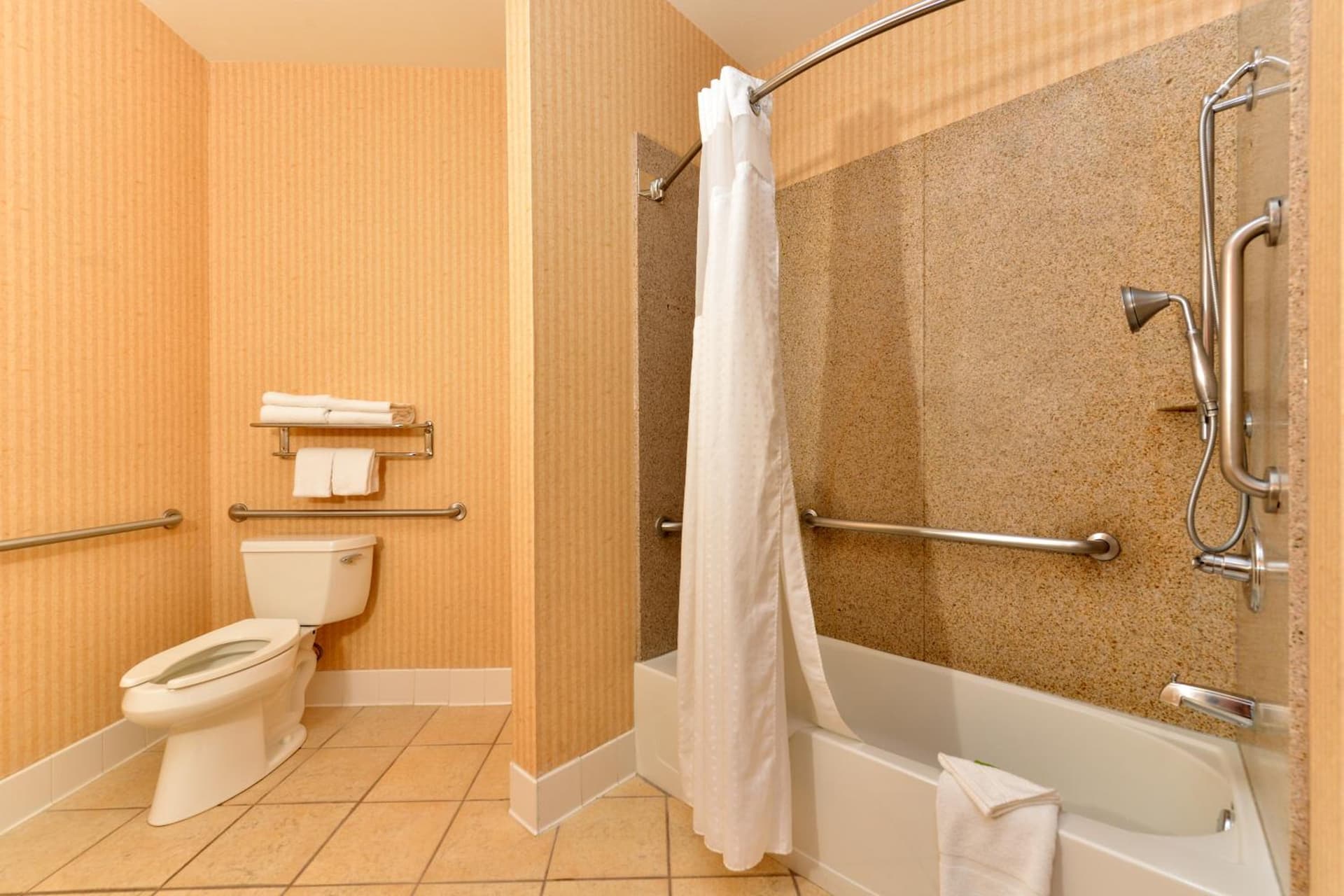 HOLIDAY INN EXPRESS & SUITES ELK GROVE CENTRAL - HWY 99 by IHG gallery photo in Elk Grove, CA — image 10