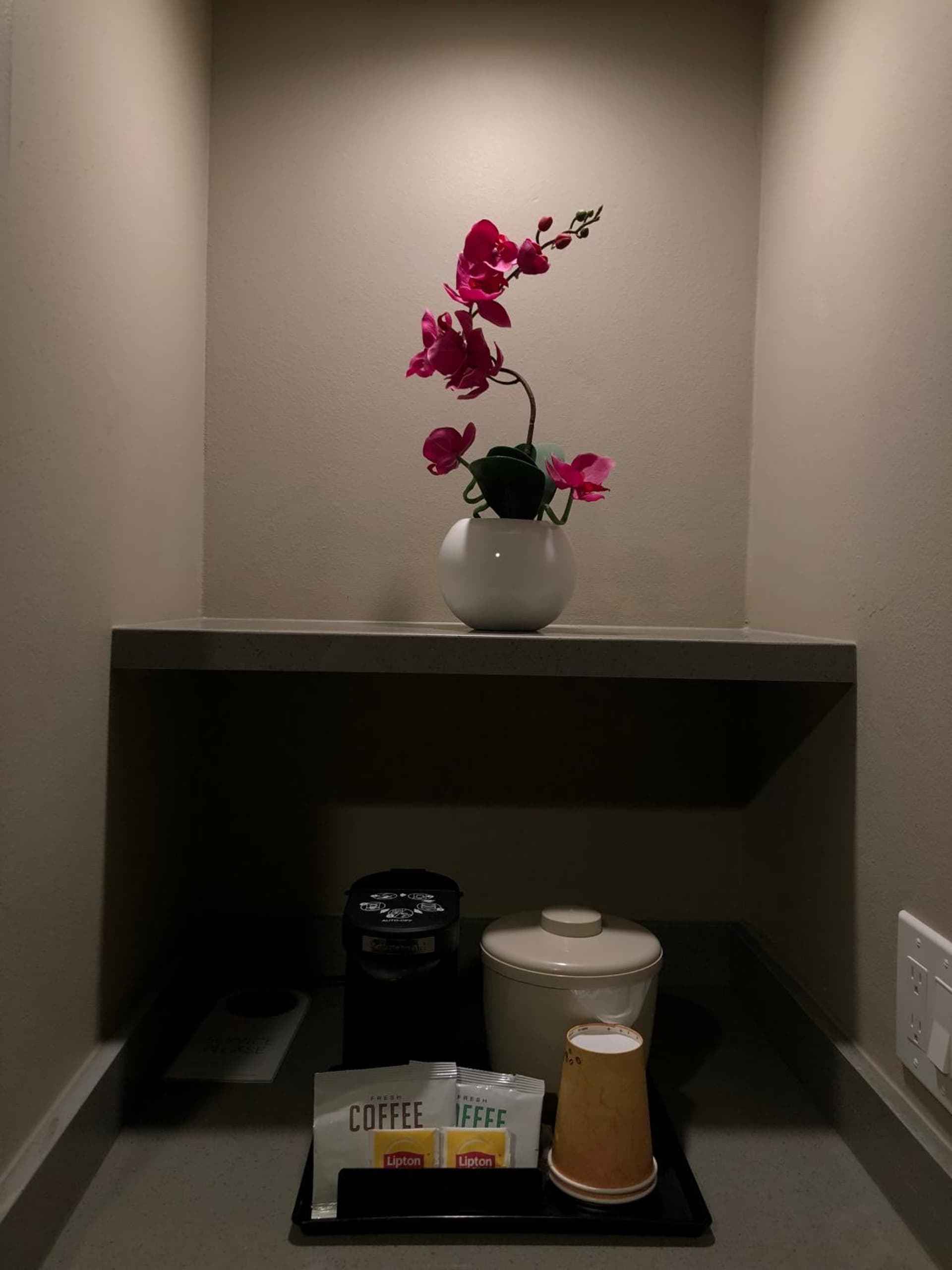 GreenTree Inn & Suites Los Angeles - Alhambra - Pasadena gallery photo in Alhambra, CA — image 37