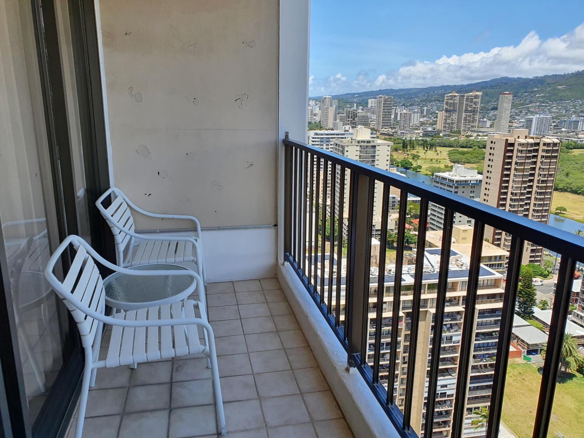 PonoAloha interior in Honolulu, HI — gallery photo 2