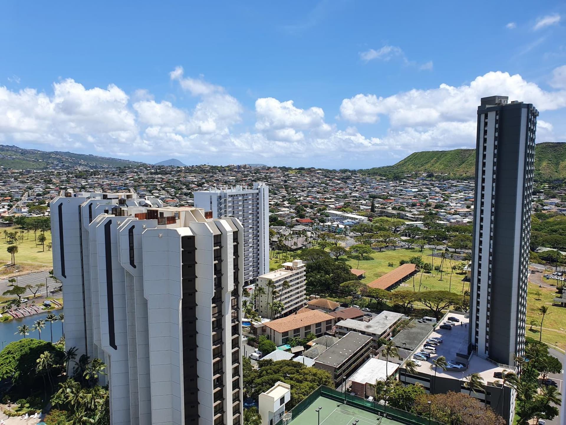 PonoAloha featured exterior or lobby in Honolulu, HI — similar hotel