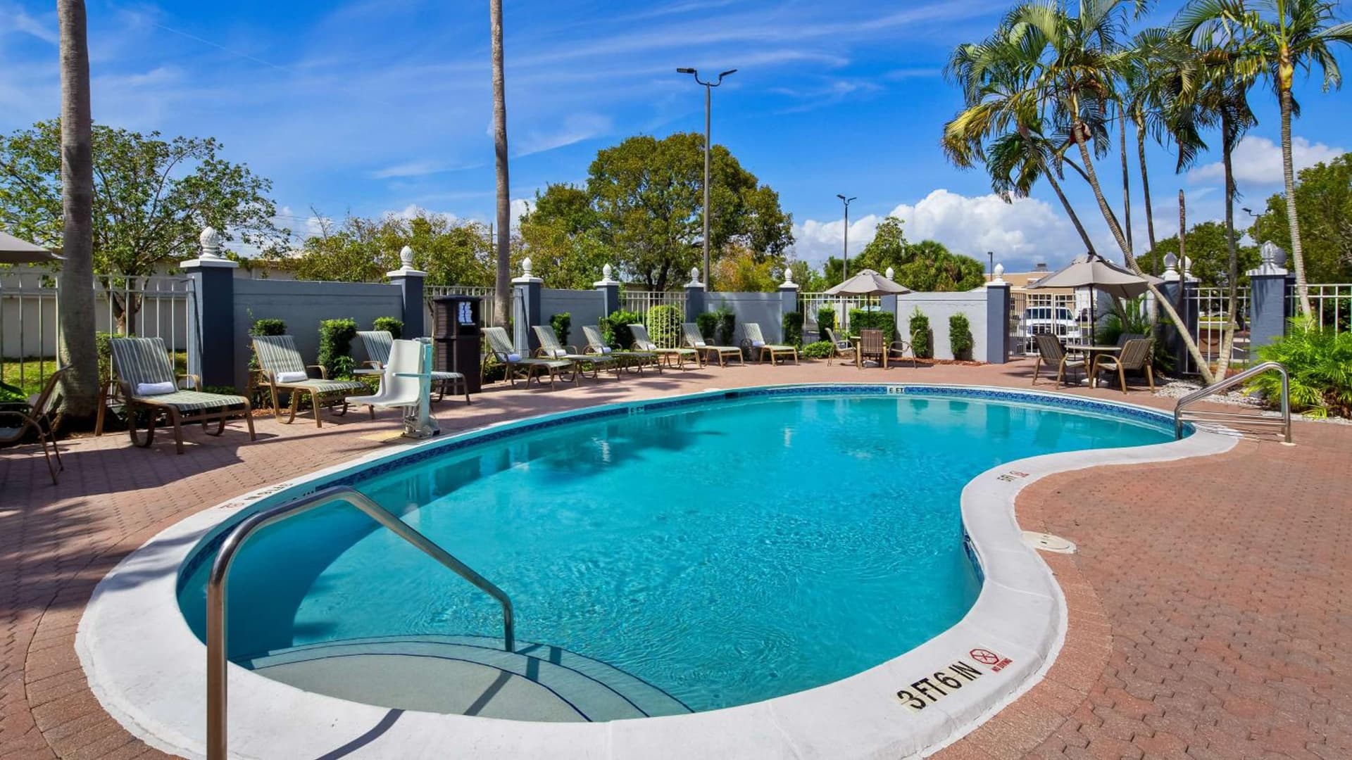 Best Western Fort Myers Inn and Suites gallery photo in Fort Myers, FL — image 5