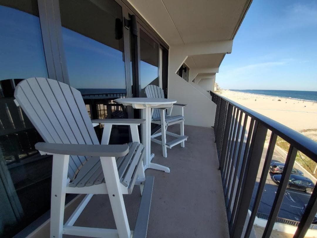 Island Winds East property views in Gulf Shores, AL — gallery photo 3