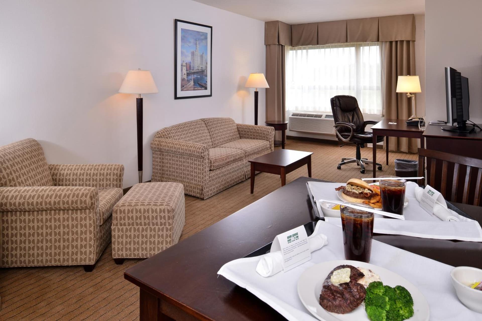 Holiday Inn Madison at The American Center by IHG interior in Madison, WI — gallery photo 2