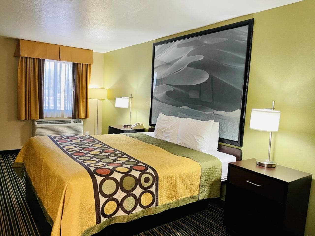 Super 8 by Wyndham Casa Grande interior in Casa Grande, AZ — gallery photo 2
