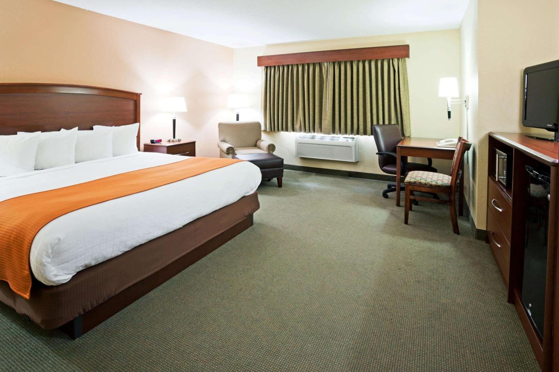 AmericInn by Wyndham Fargo West Acres gallery photo in Fargo, ND — image 5