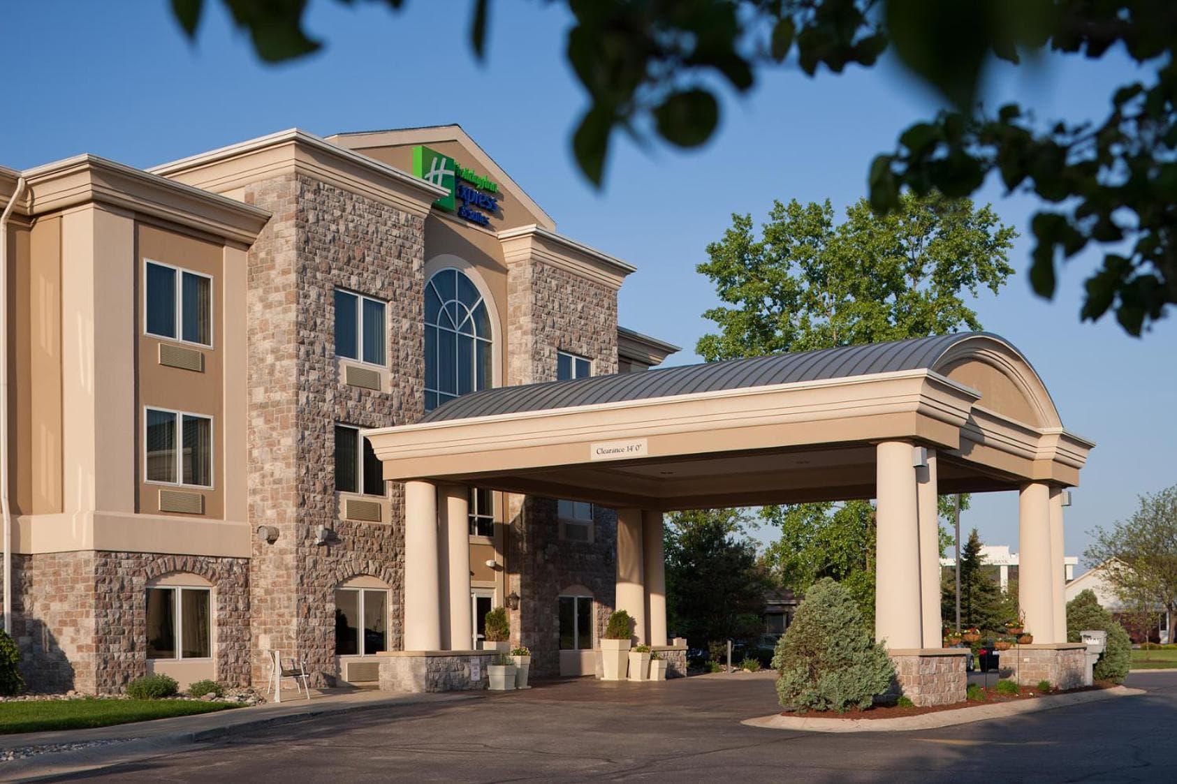 Holiday Inn Express Hotel & Suites Saginaw by IHG gallery photo in Saginaw, MI — image 31