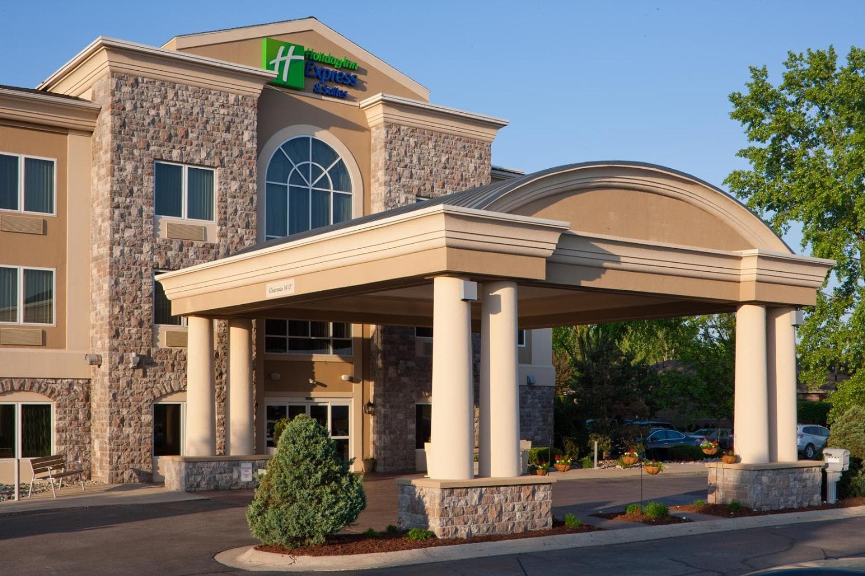 Holiday Inn Express Hotel & Suites Saginaw by IHG gallery photo in Saginaw, MI — image 5