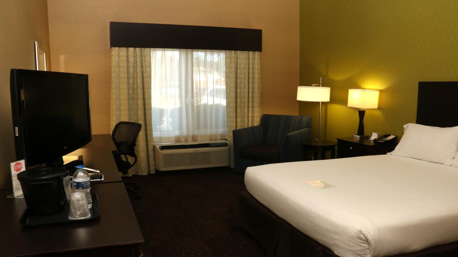 Holiday Inn Express Hotel & Suites Saginaw by IHG gallery photo in Saginaw, MI — image 20
