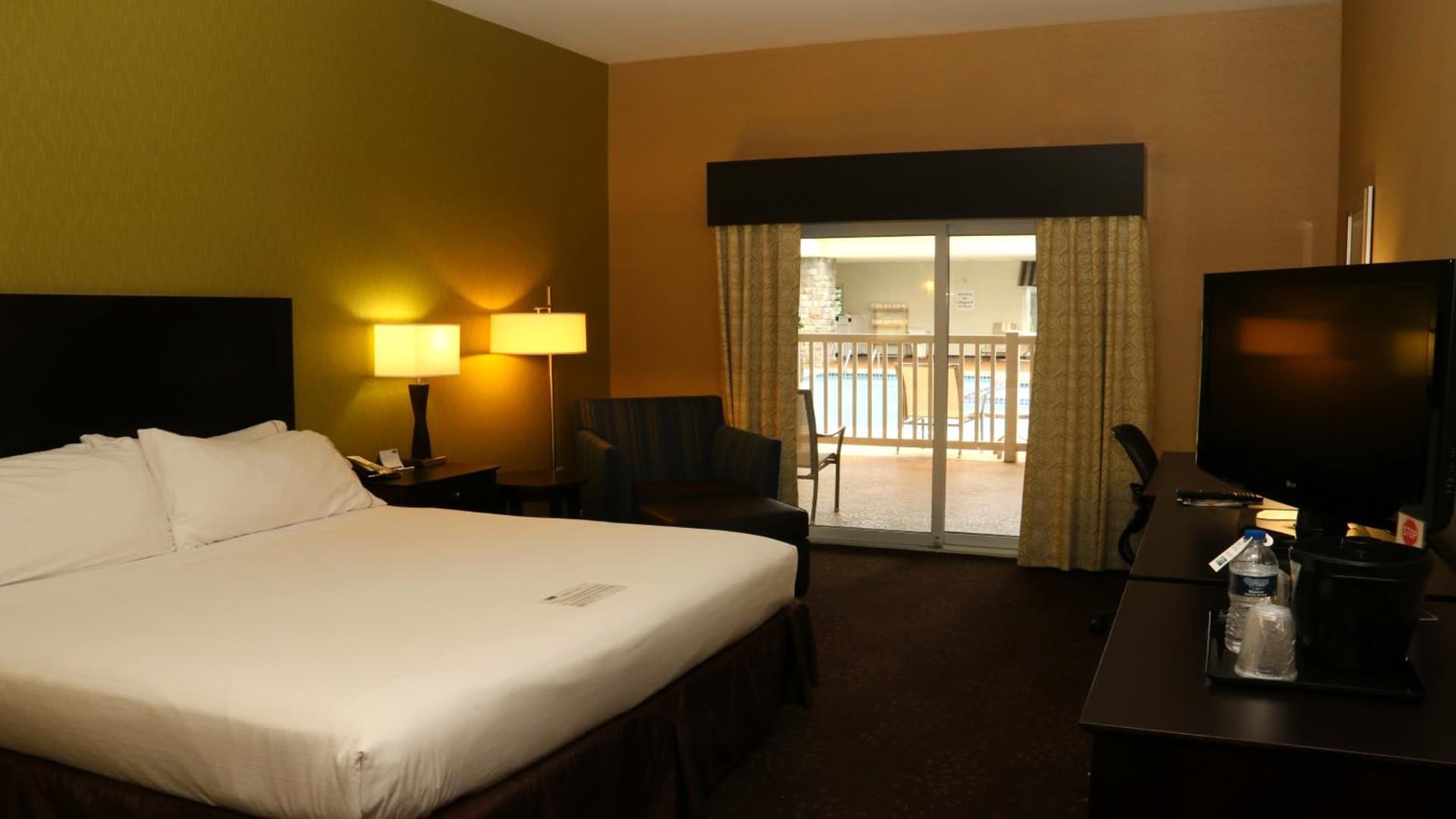 Holiday Inn Express Hotel & Suites Saginaw by IHG gallery photo in Saginaw, MI — image 48