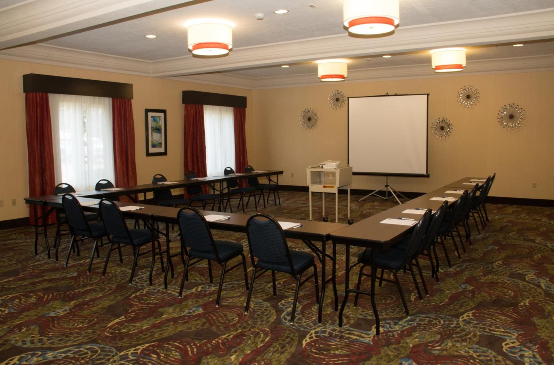 Holiday Inn Express Hotel & Suites Saginaw by IHG gallery photo in Saginaw, MI — image 23