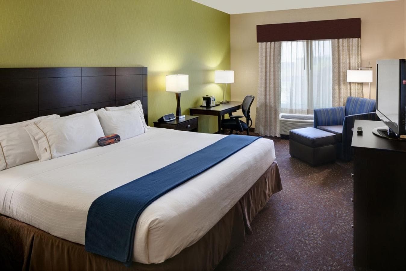 Holiday Inn Express Hotel & Suites Saginaw by IHG gallery photo in Saginaw, MI — image 44