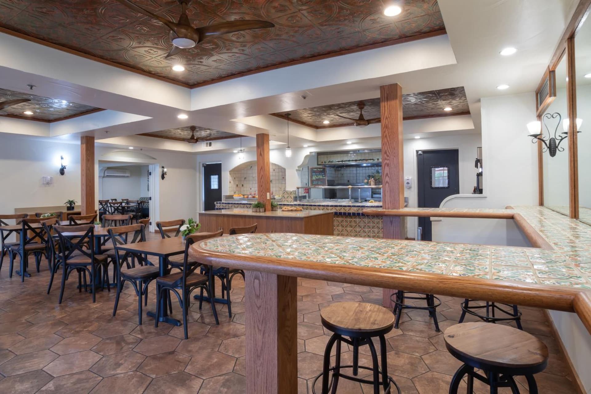Oxford Suites Pismo Beach gallery photo in Pismo Beach, CA — image 38