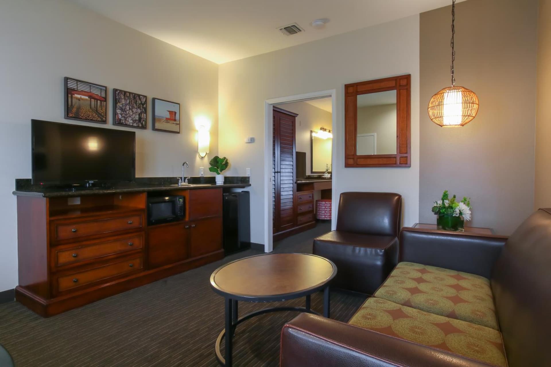 Oxford Suites Pismo Beach gallery photo in Pismo Beach, CA — image 10