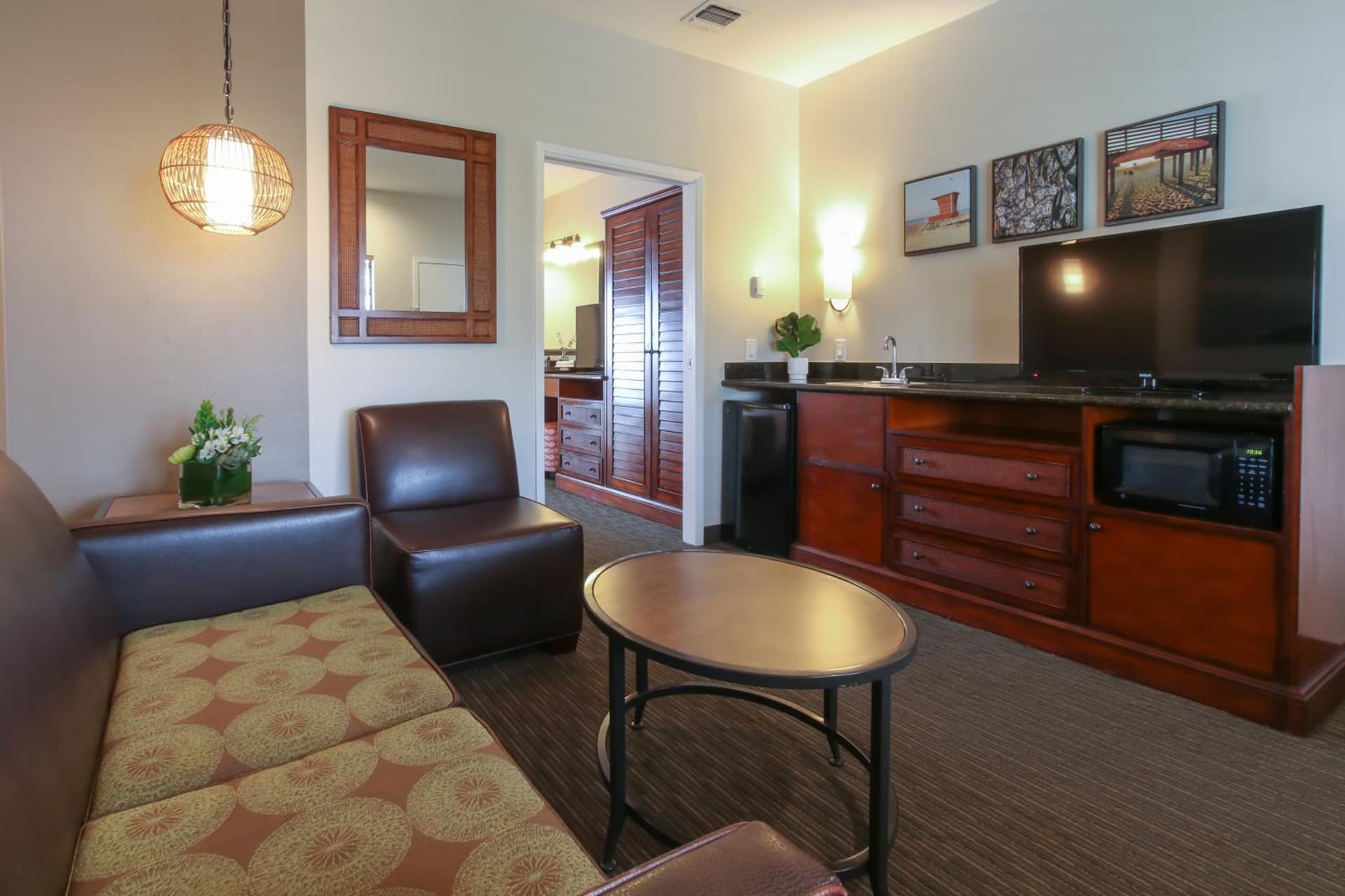 Oxford Suites Pismo Beach gallery photo in Pismo Beach, CA — image 12