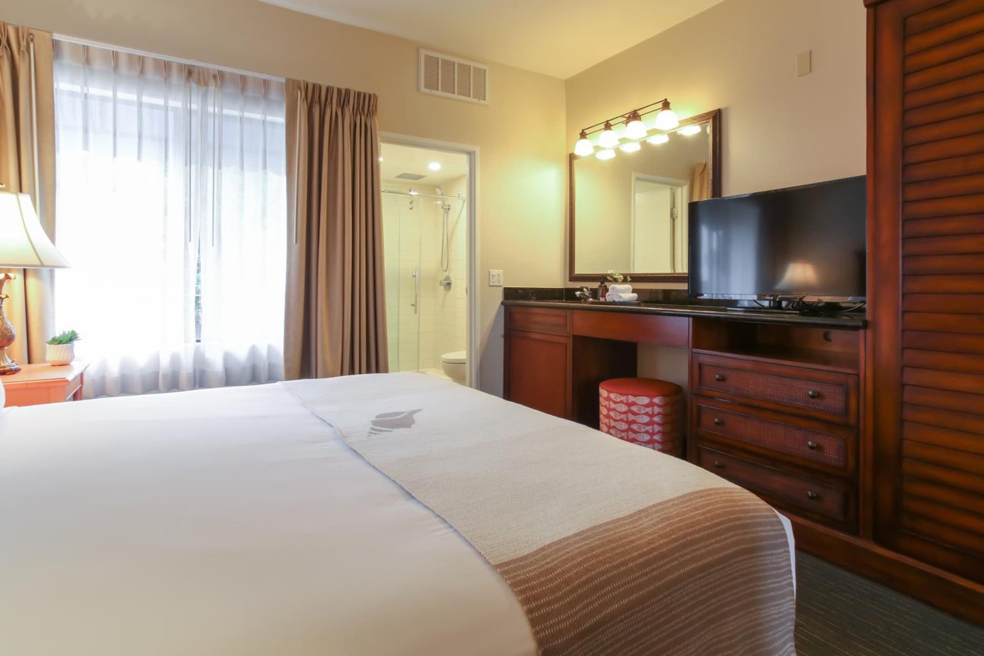 Oxford Suites Pismo Beach gallery photo in Pismo Beach, CA — image 33