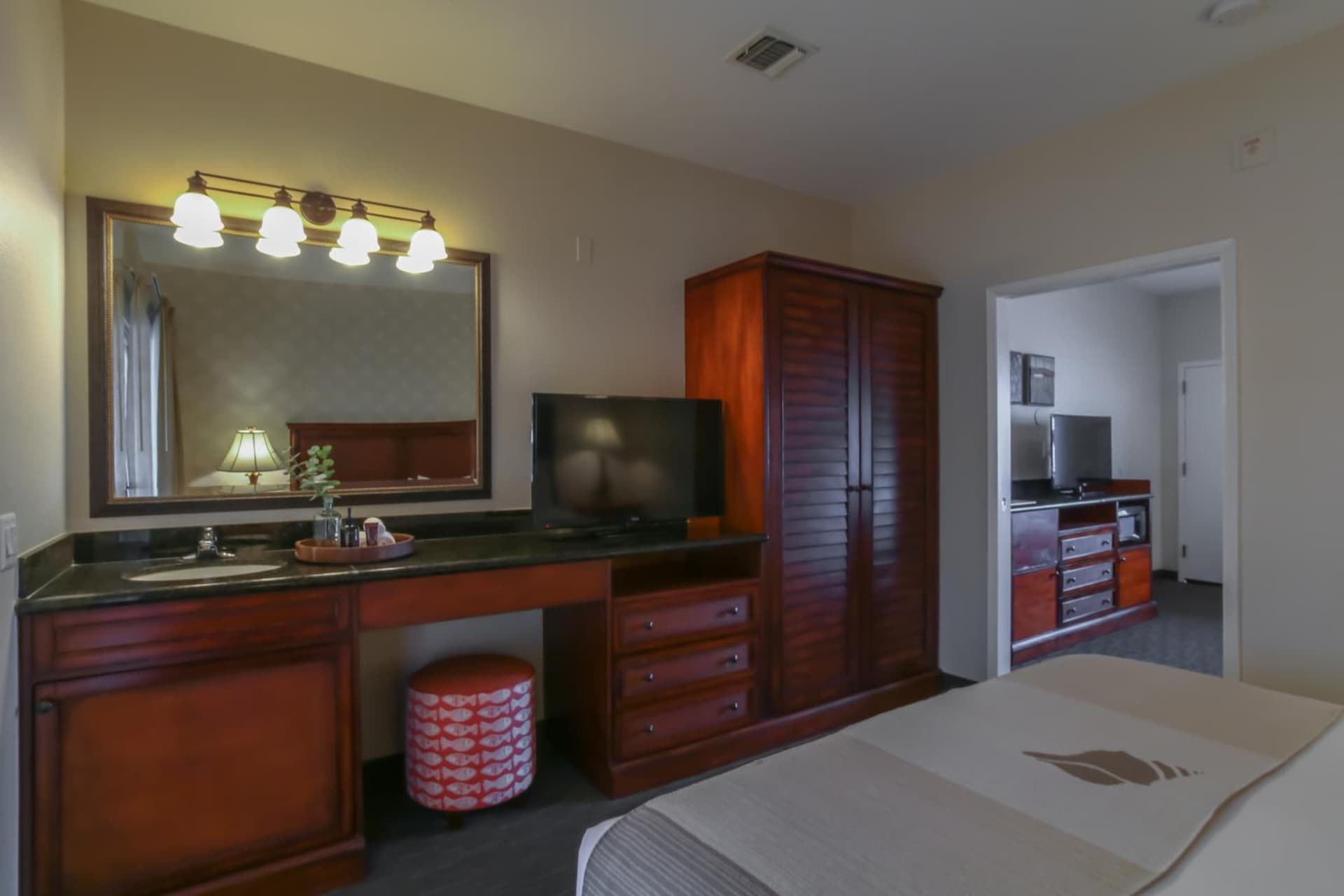 Oxford Suites Pismo Beach gallery photo in Pismo Beach, CA — image 13