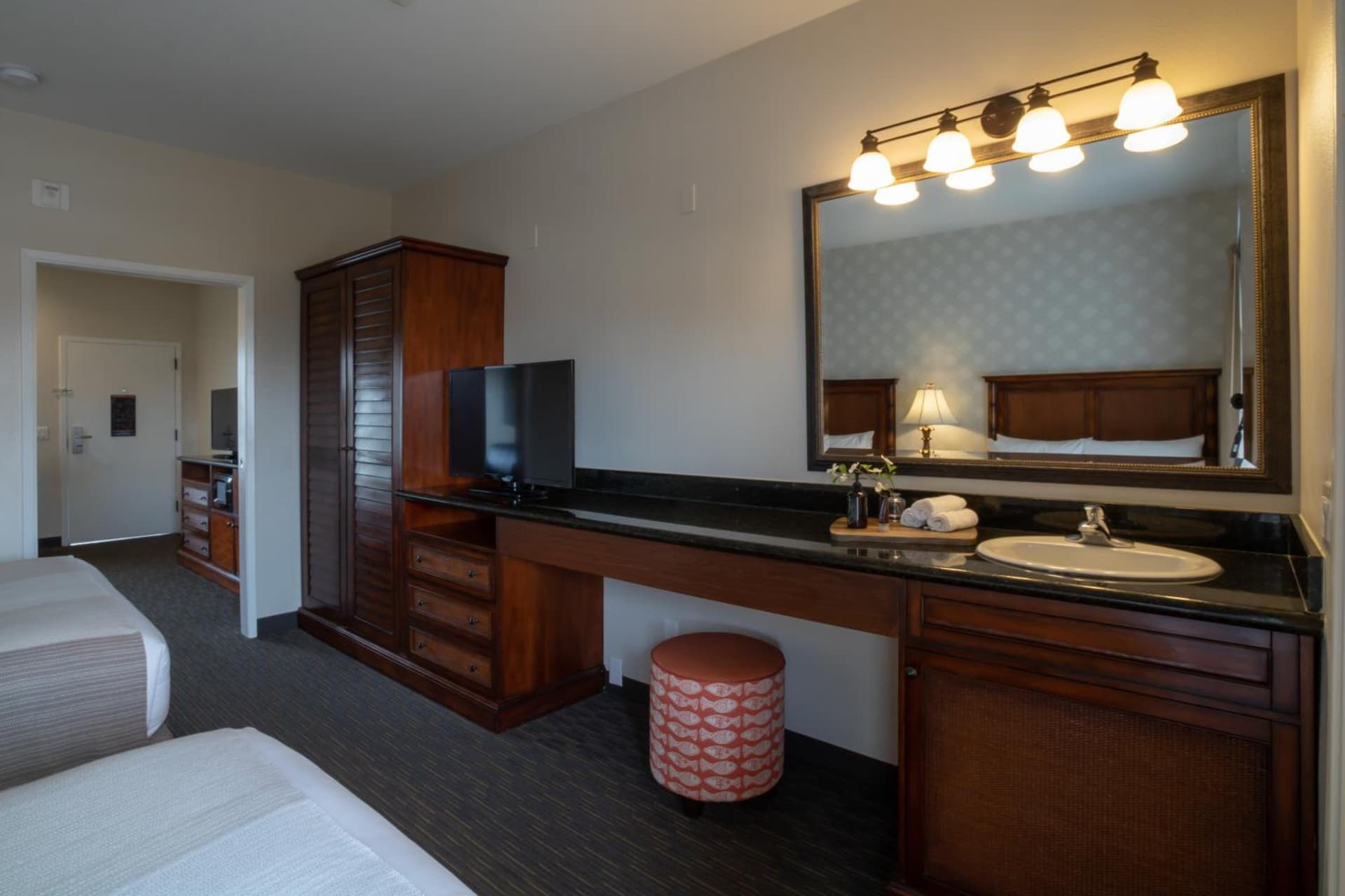 Oxford Suites Pismo Beach gallery photo in Pismo Beach, CA — image 30