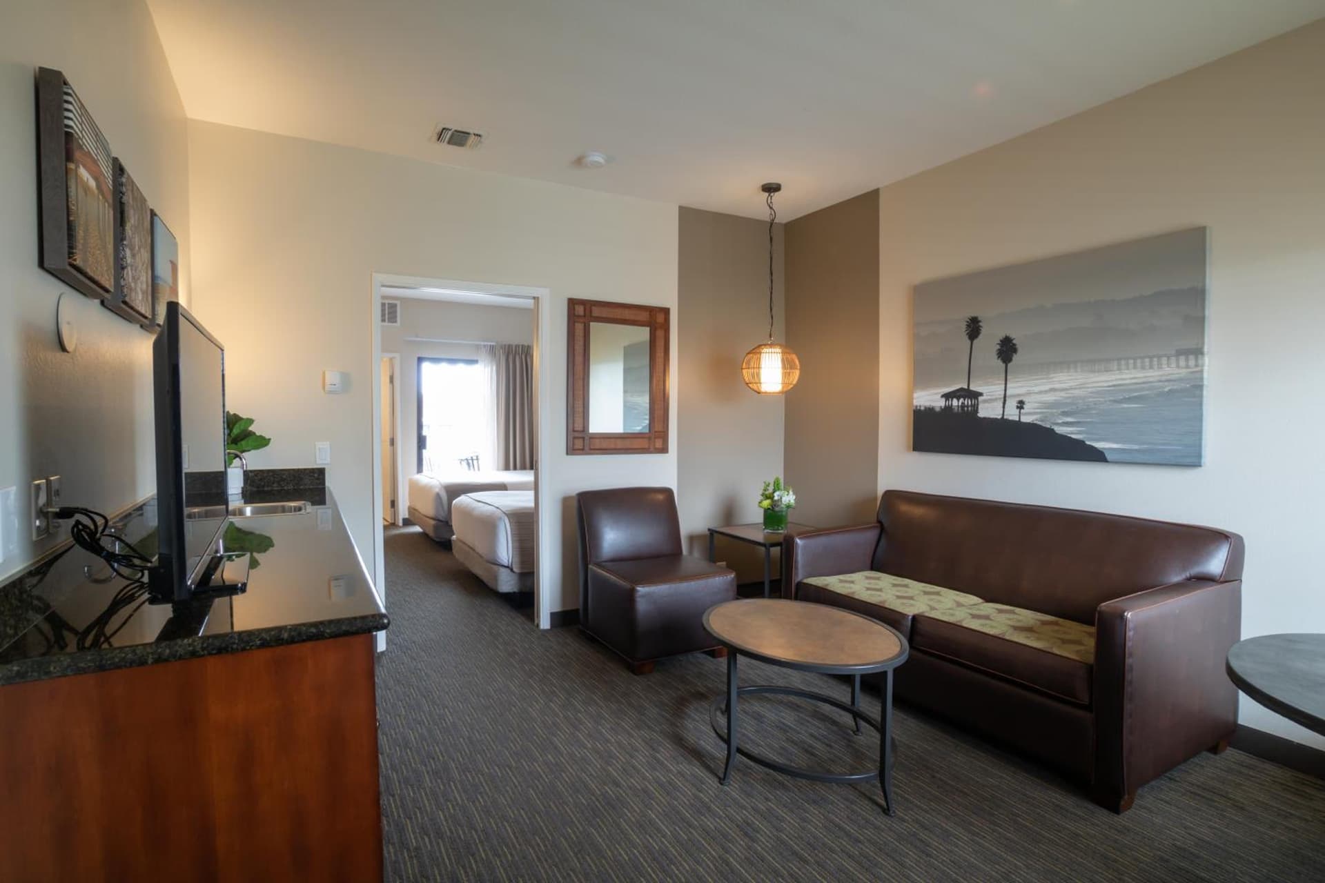 Oxford Suites Pismo Beach gallery photo in Pismo Beach, CA — image 6