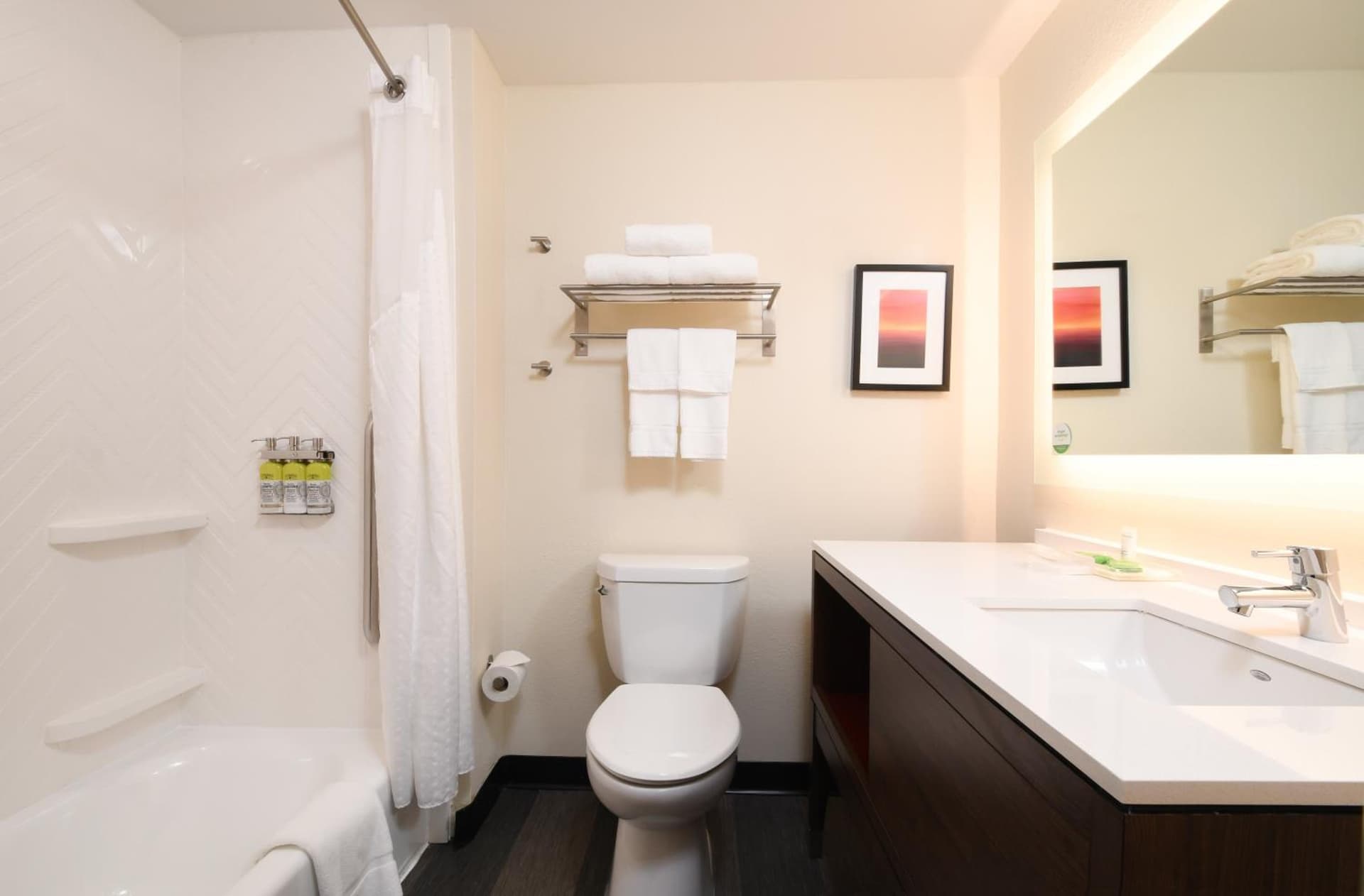 Holiday Inn Fredericksburg - Conference Center by IHG gallery photo in Fredericksburg, VA — image 4