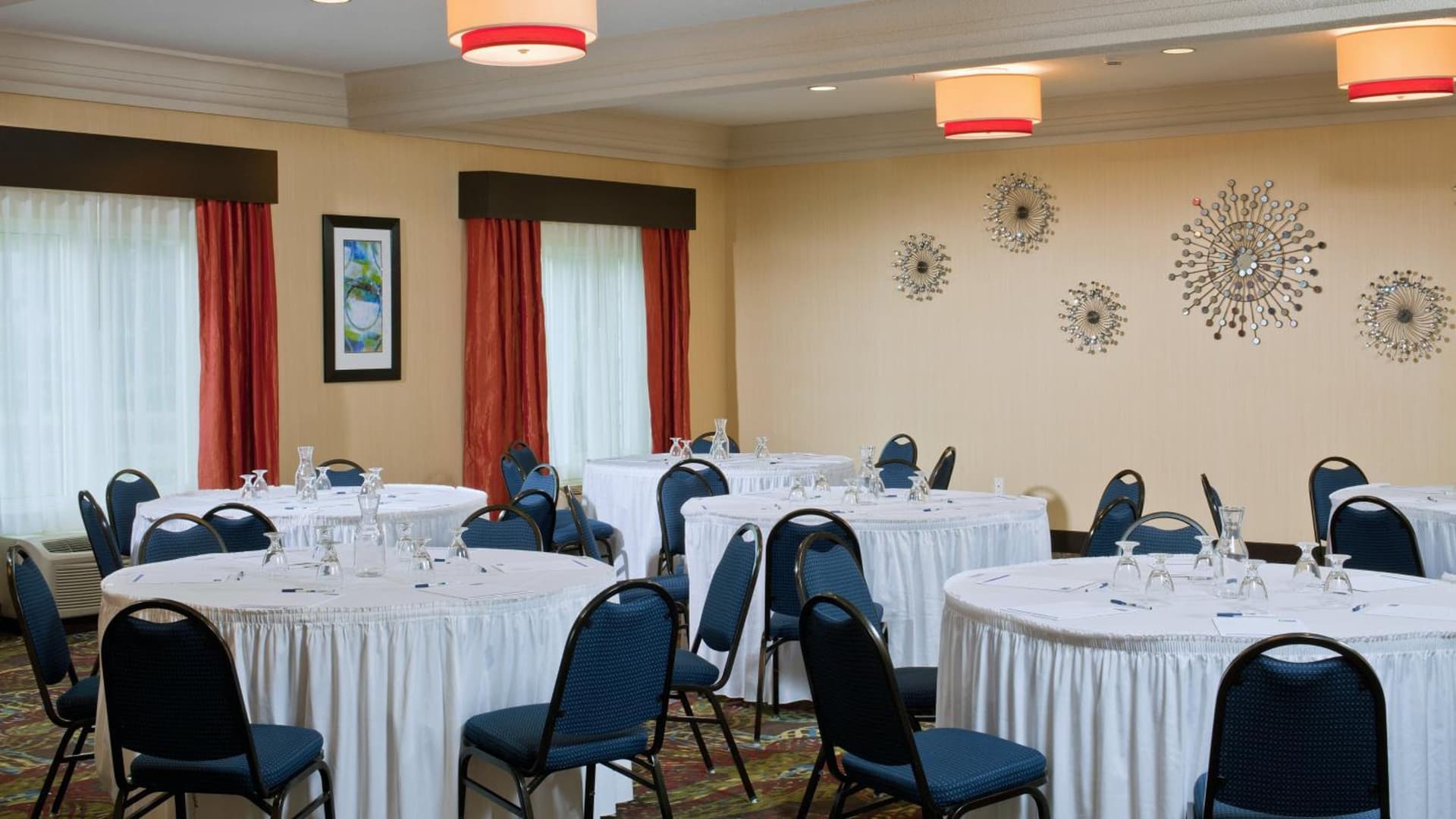 Holiday Inn Express Hotel & Suites Saginaw by IHG gallery photo in Saginaw, MI — image 19
