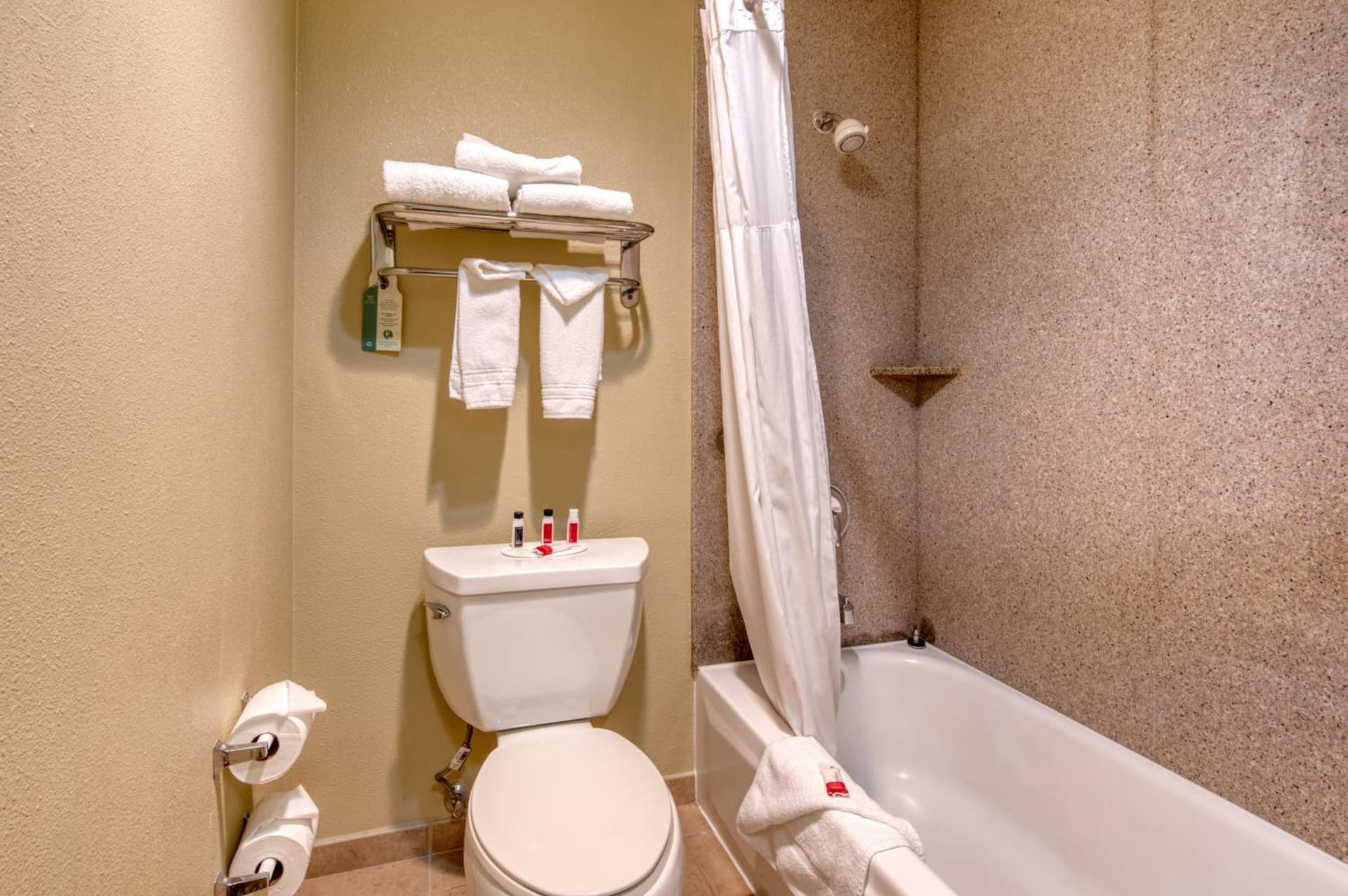 Days Inn by Wyndham Carlsbad gallery photo in Carlsbad, CA — image 38