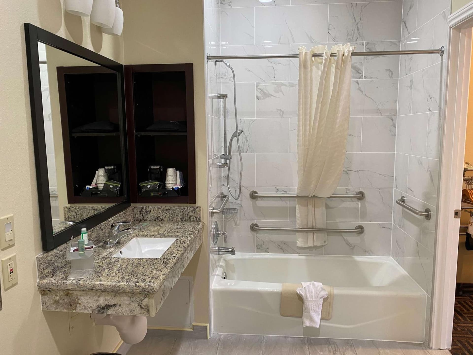 Best Western Pasadena Inn gallery photo in Pasadena, CA — image 16