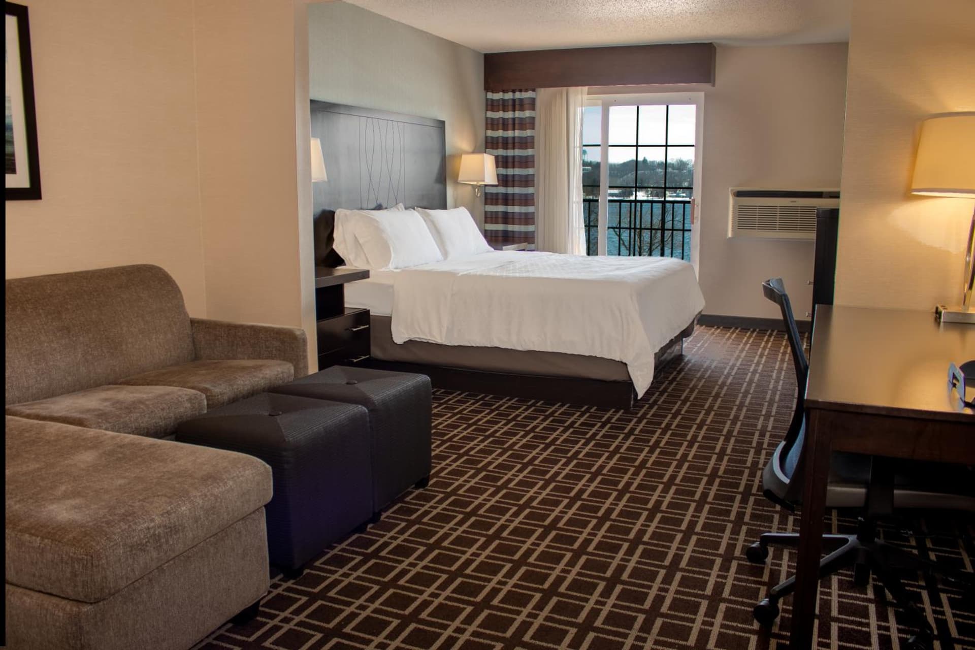 Holiday Inn Express Le Claire Riverfront-Davenport by IHG gallery photo in Le Claire, IA — image 46
