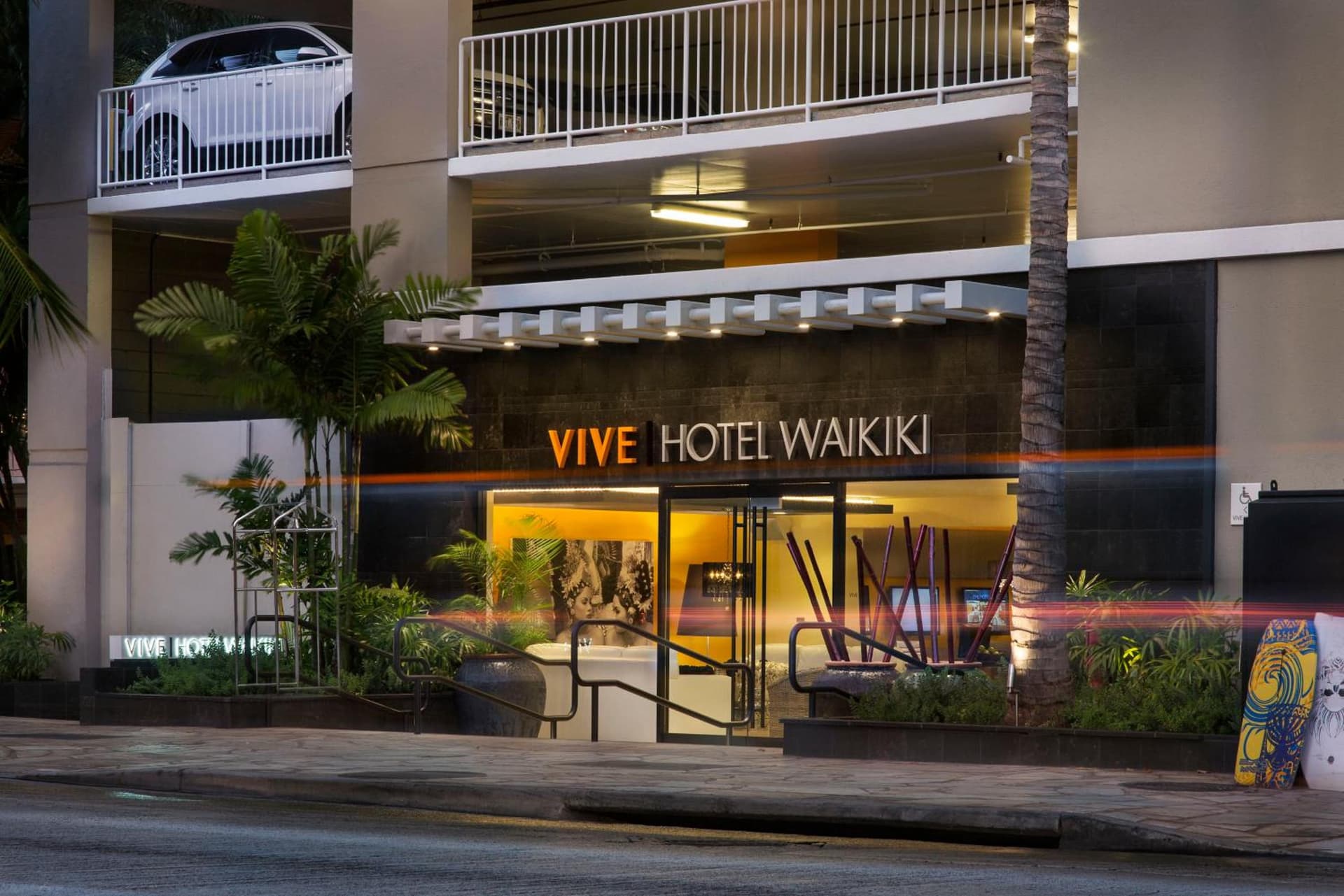 VIVE Hotel Waikiki interior in Honolulu, HI — gallery photo 2