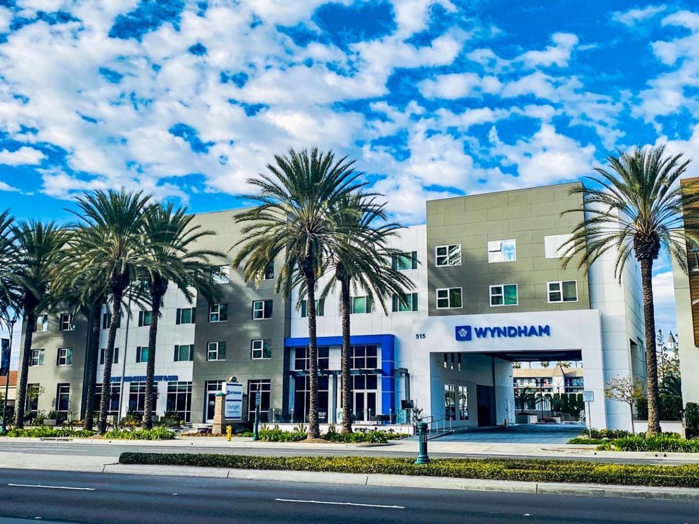 Wyndham Anaheim gallery photo in Anaheim, CA — image 93