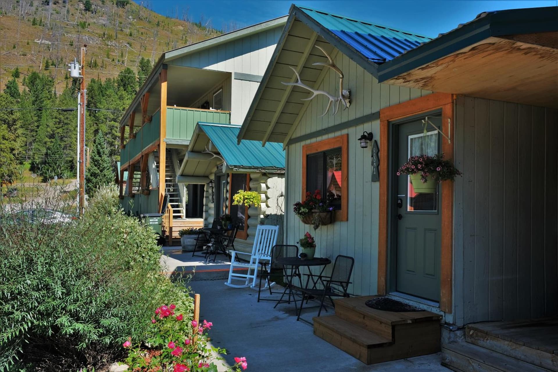 Elk Horn Lodge Motel and Cabins featured exterior or lobby in Cooke City, MT — similar hotel